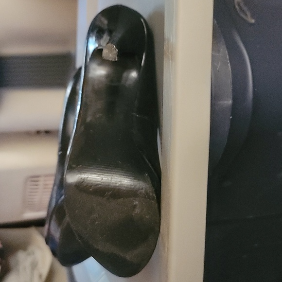 Used Guess Women's Cacei Peep Toe Platform Pump Stiletto Heels in black sz 8.5M - Picture 6 of 8